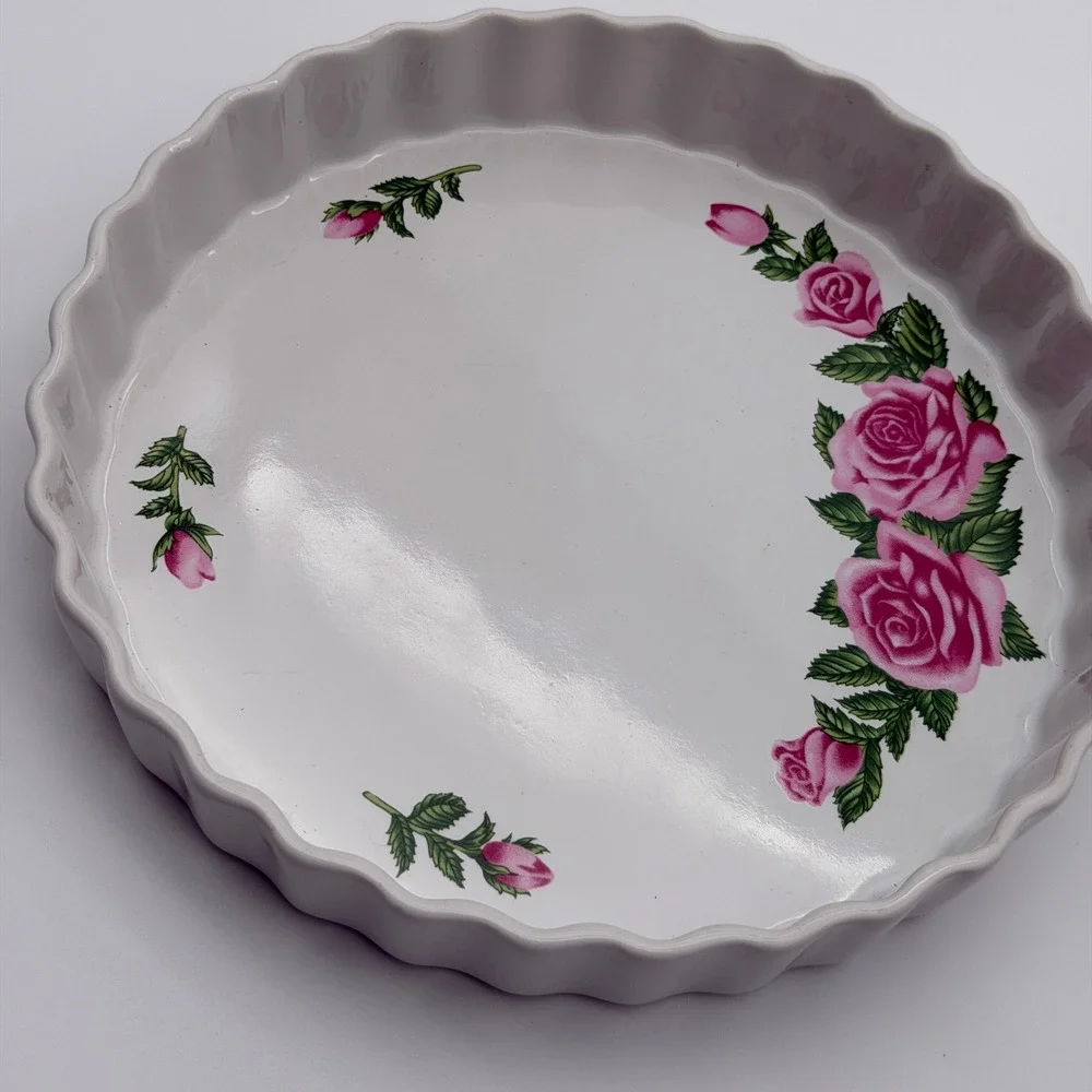 Christineholm Porcelain Quiche Tart Dish Pink Rose Fluted Round White‎ Bakeware